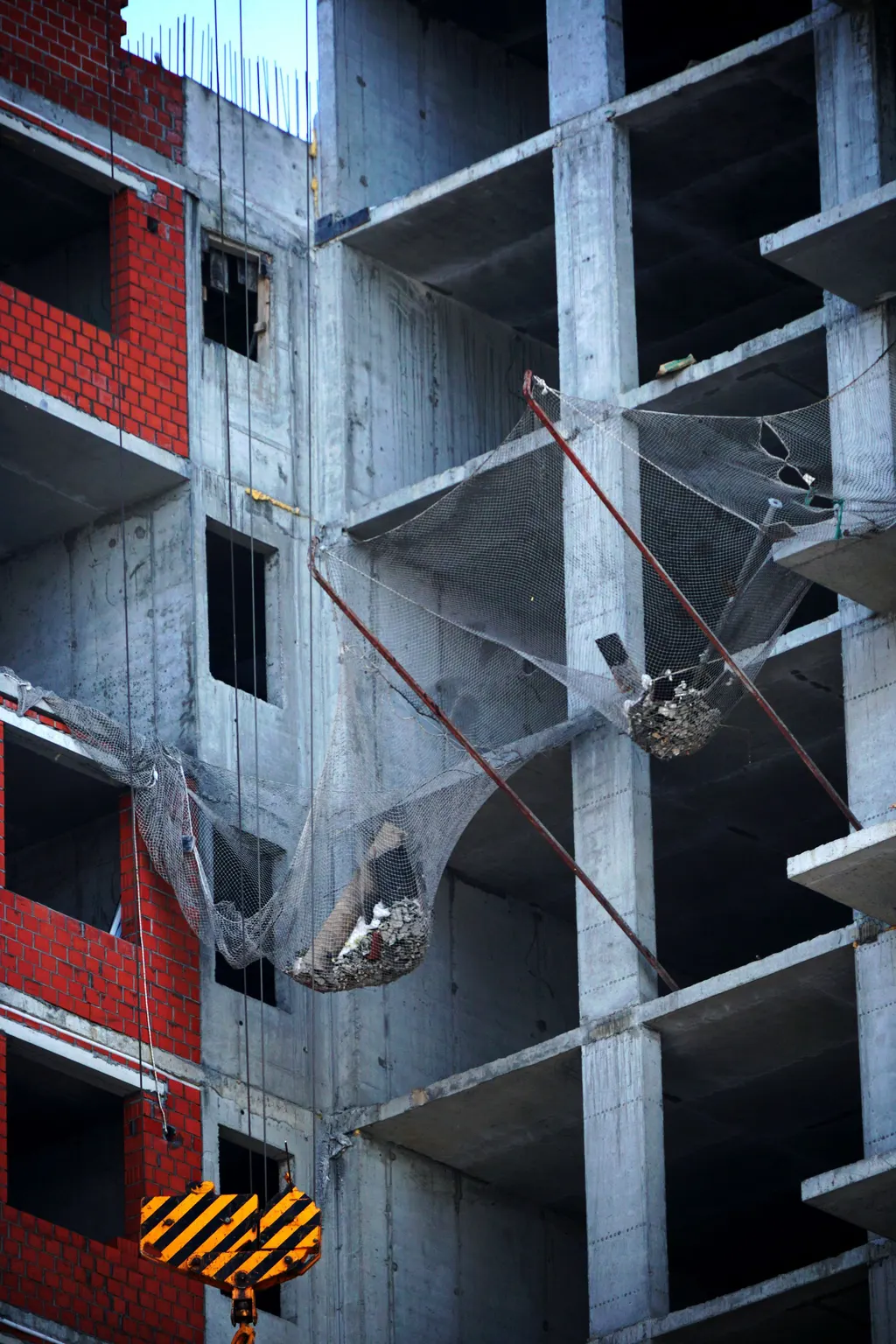 Structure en béton armé d'un bâtiment en cours de construction